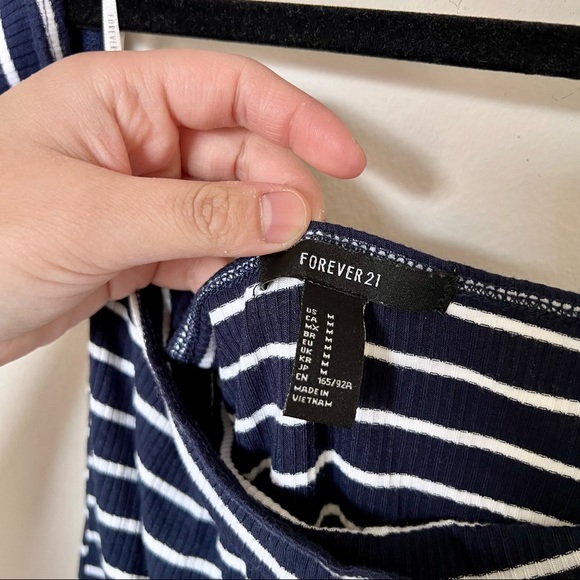 Forever 21 Slit Sleeves Tube Top - Picture 4 of 7